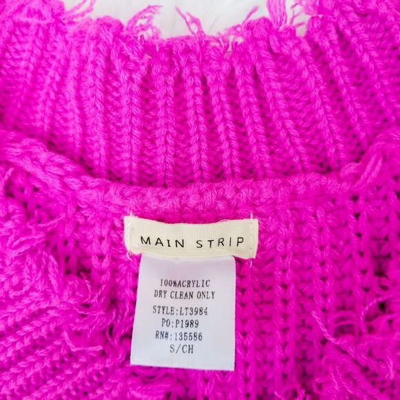 SOLD Frayed Magenta Sweater - Picture 4 of 5